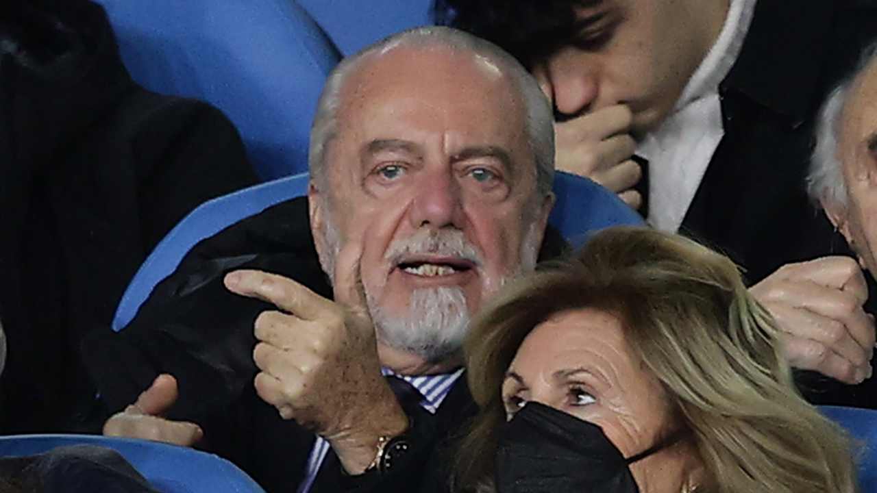 De Laurentiis in tribuna