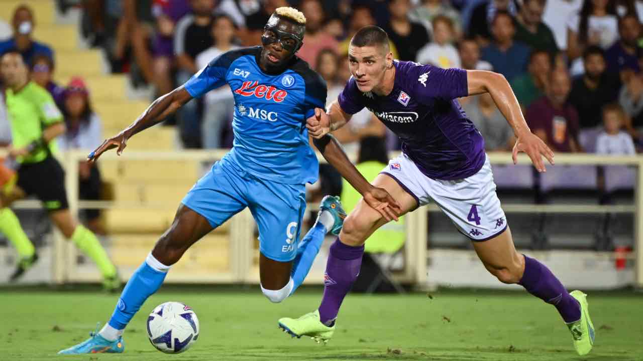 Victor Osimhen e Nikola Milenkovic in campo