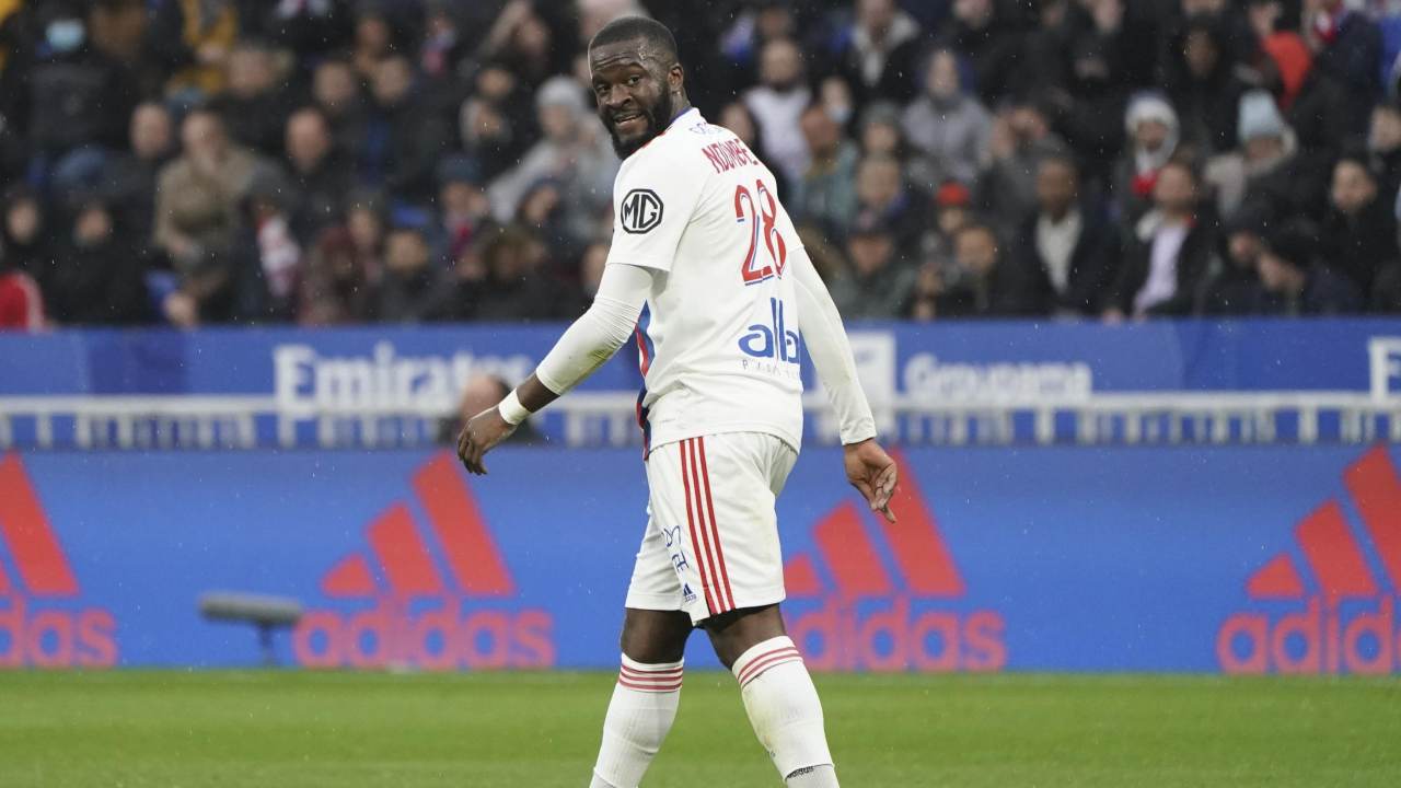 Ndombele in campo