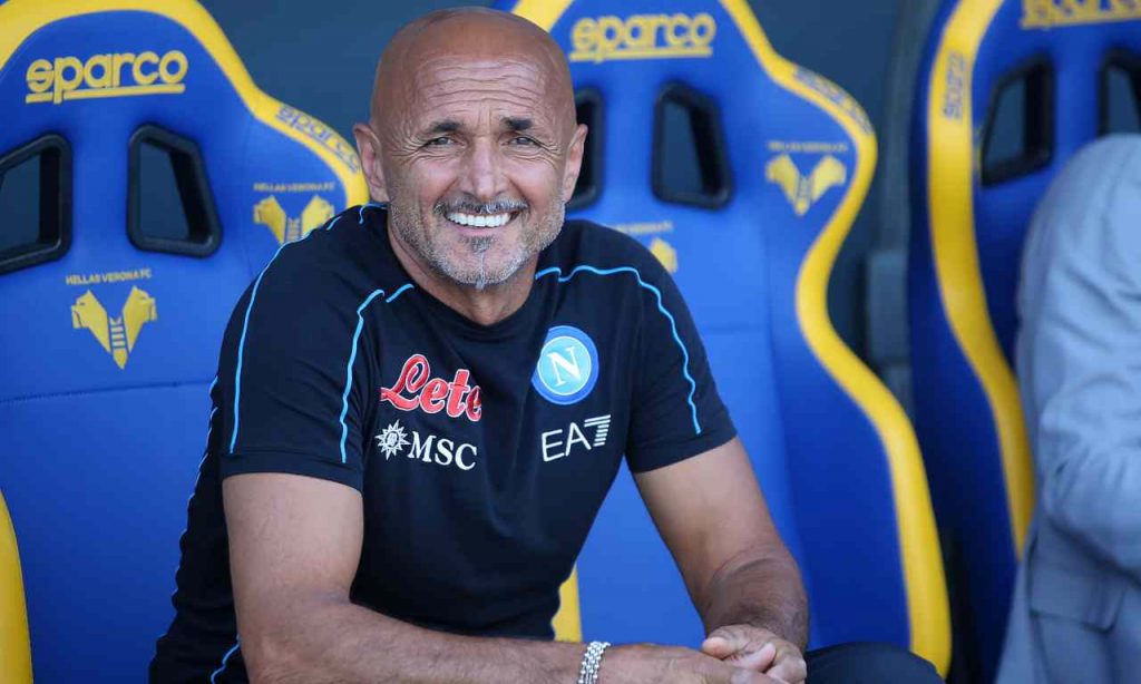 Napoli, Spalletti sorride in panchina