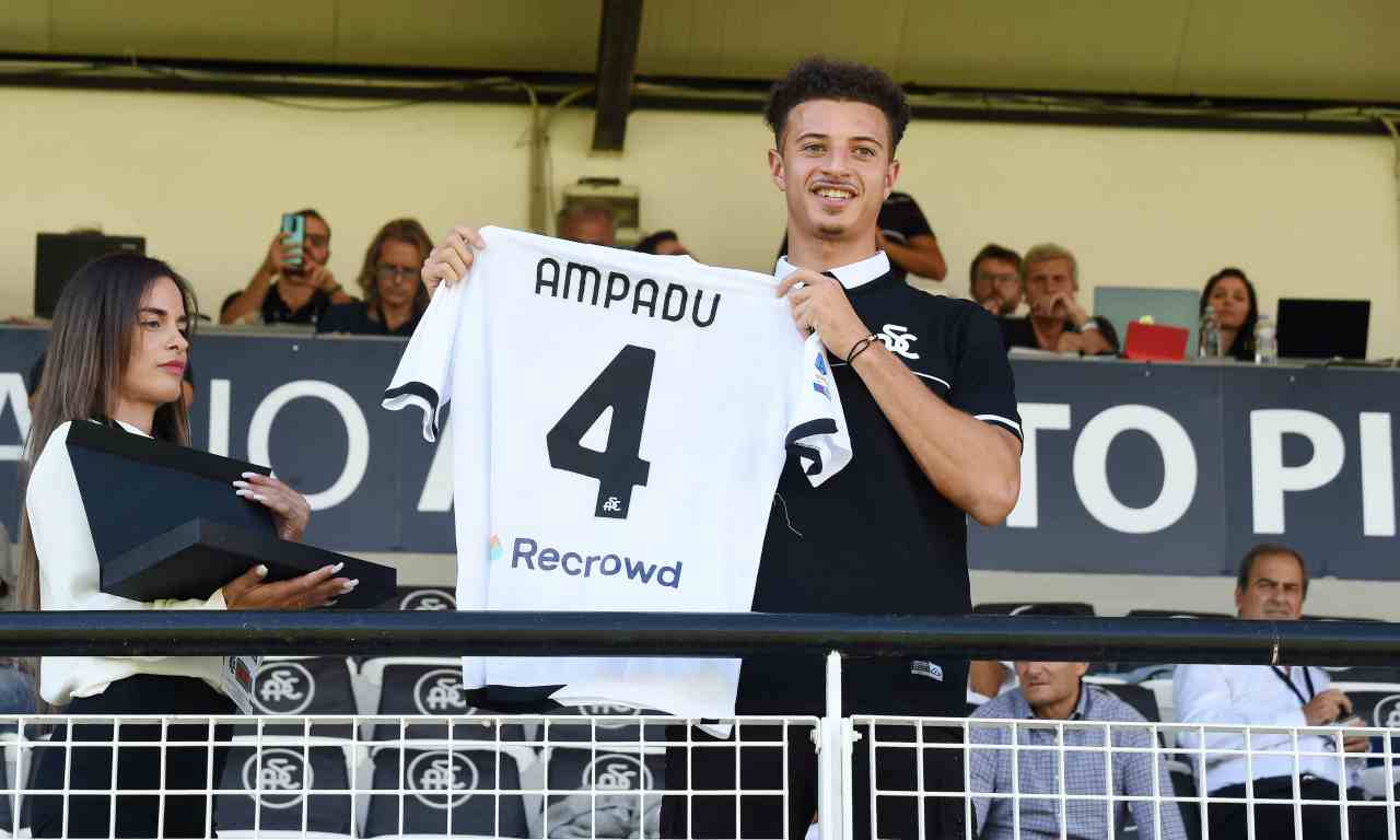 Ampadu con la maglia dello Spezia