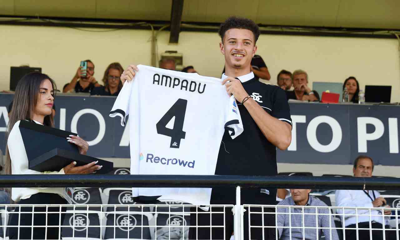 Ampadu con la maglia dello Spezia 