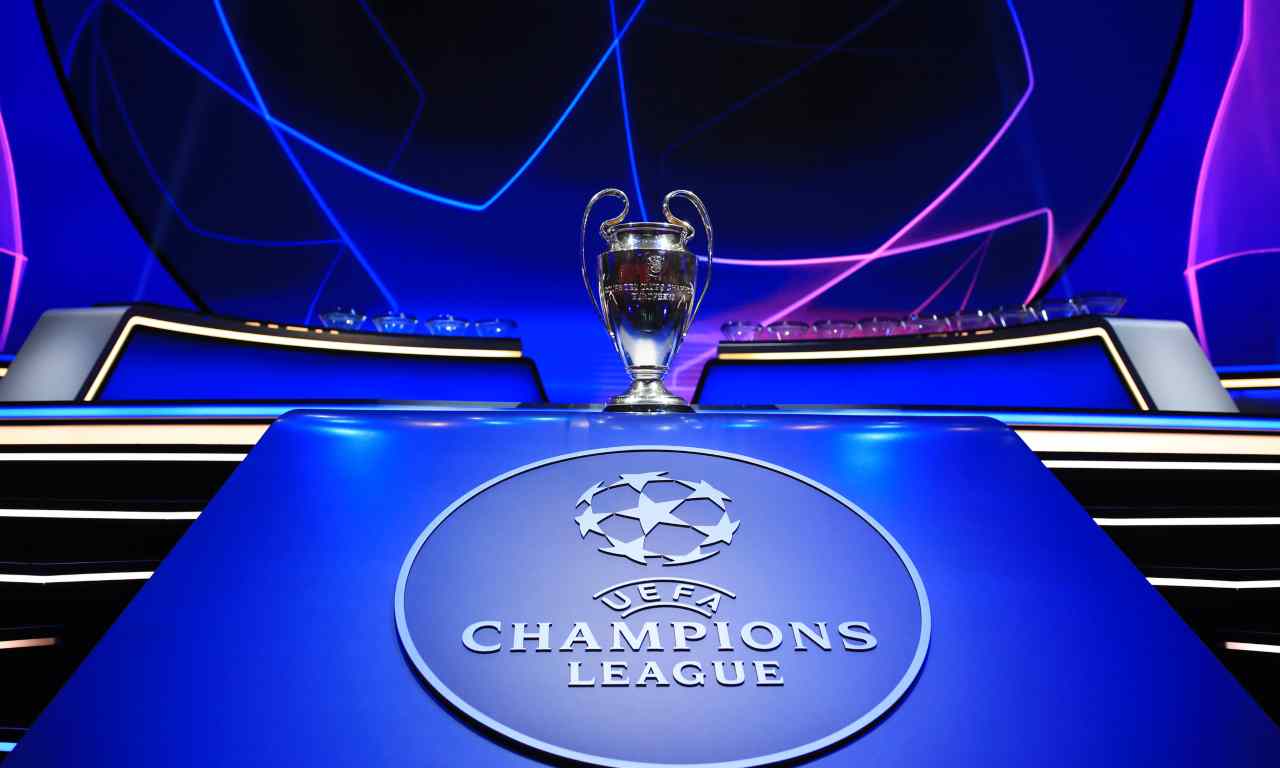 Rangers-Napoli, il trofeo della Champions League