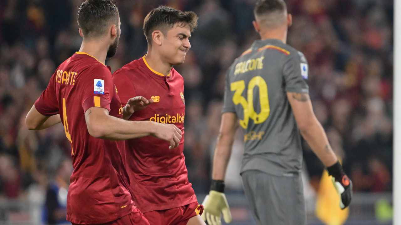 Dybala sente tirare la coscia in Roma-Lecce 