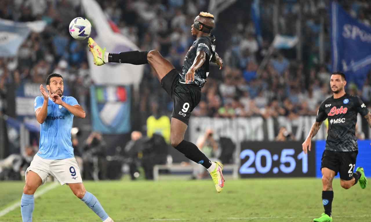 Osimhen in azione contro la Lazio 