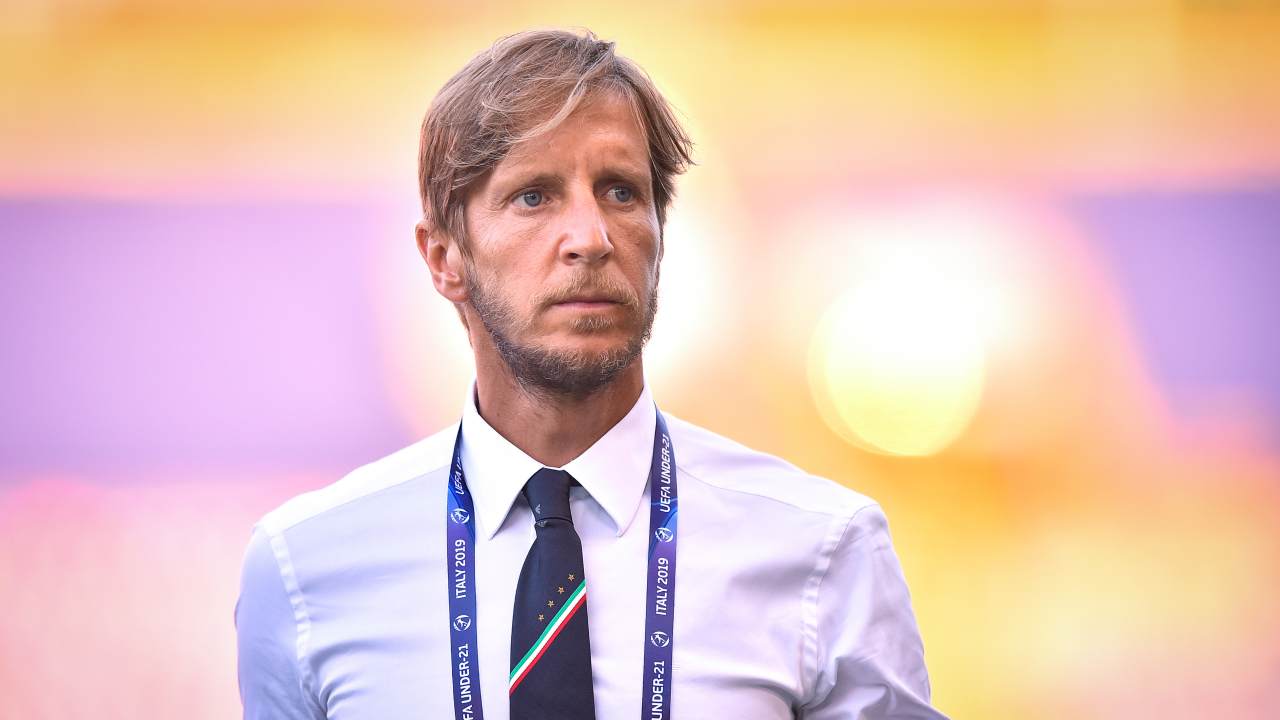 Ambrosini concentrato in campo 