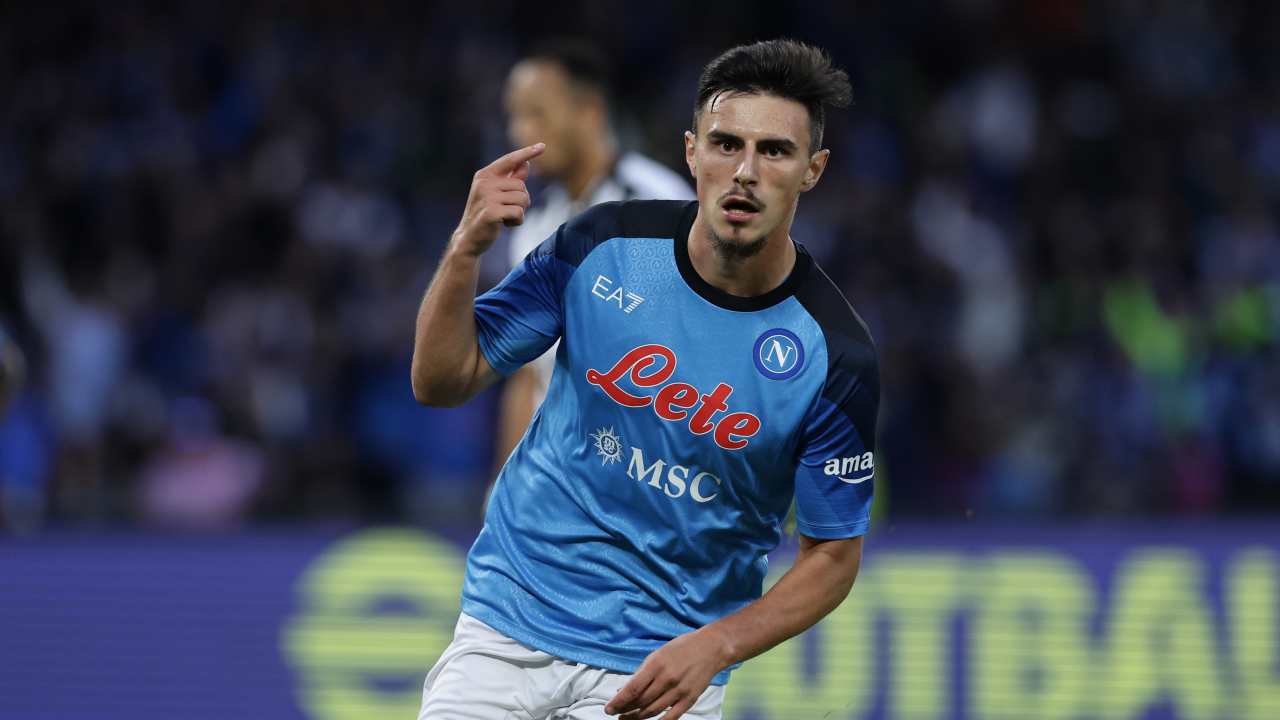Elmas esulta dopo il gol Napoli