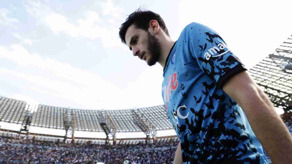 Kvaratskhelia con la maglia del Napoli