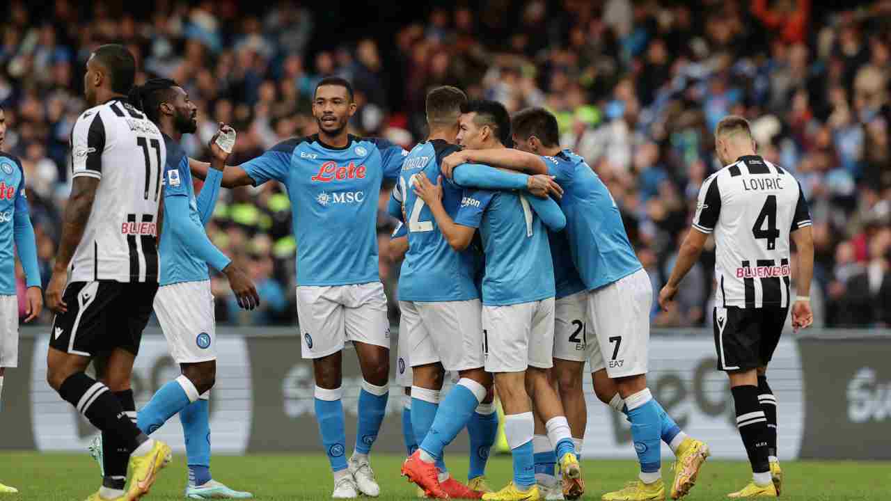 Giocatori del Napoli si abbracciano