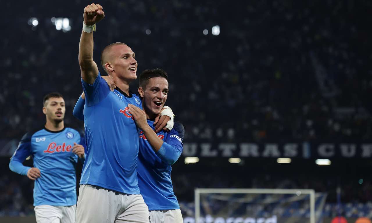 Ostigard festeggia il gol col Napoli