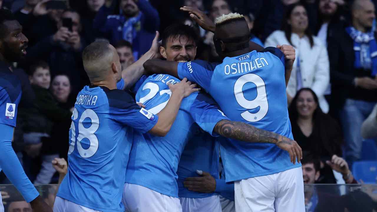 Il Napoli esulta al gol
