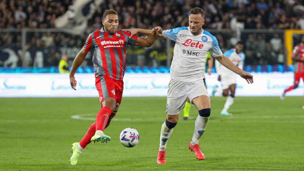 Rrahmani con la maglia del Napoli