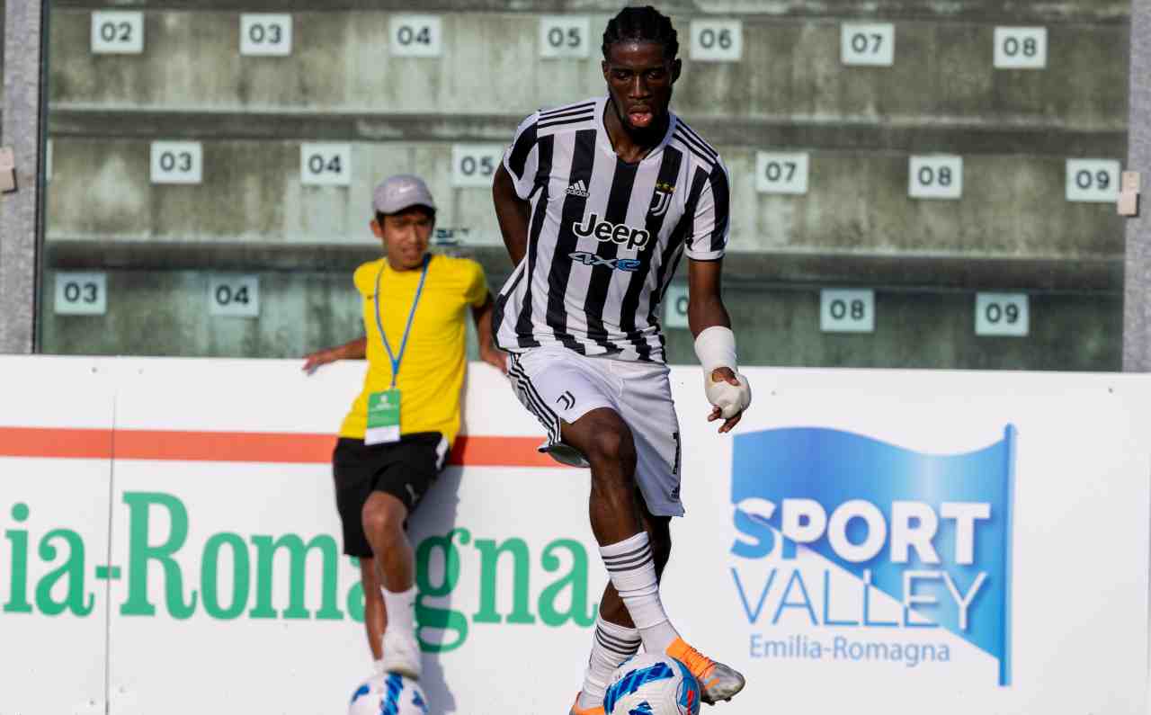 Juve, Samuel Iling-Junior in azione