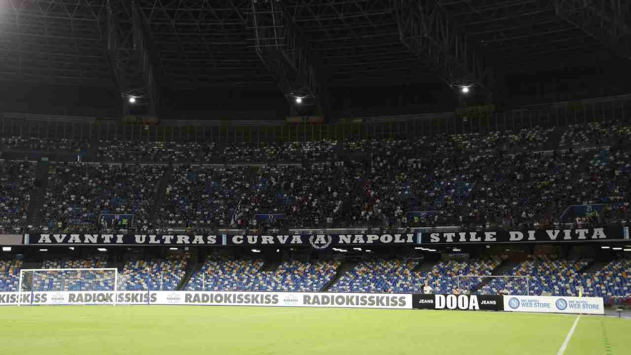 Napoli, stadio Maradona vuoto