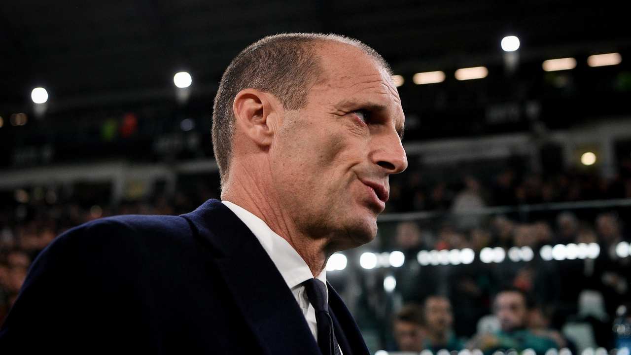 Allegri pensieroso Juventus