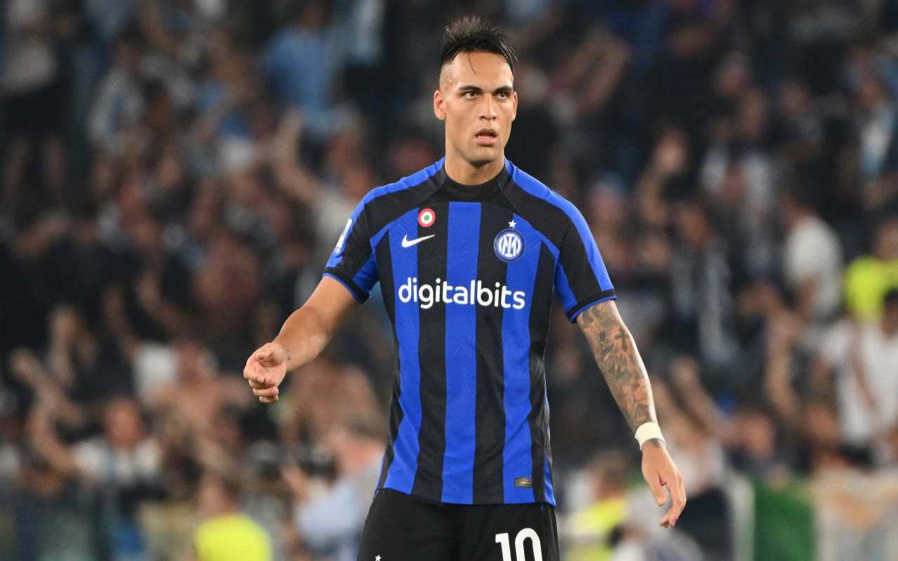 Lautaro Martinez in azione con la maglia dell'Inter