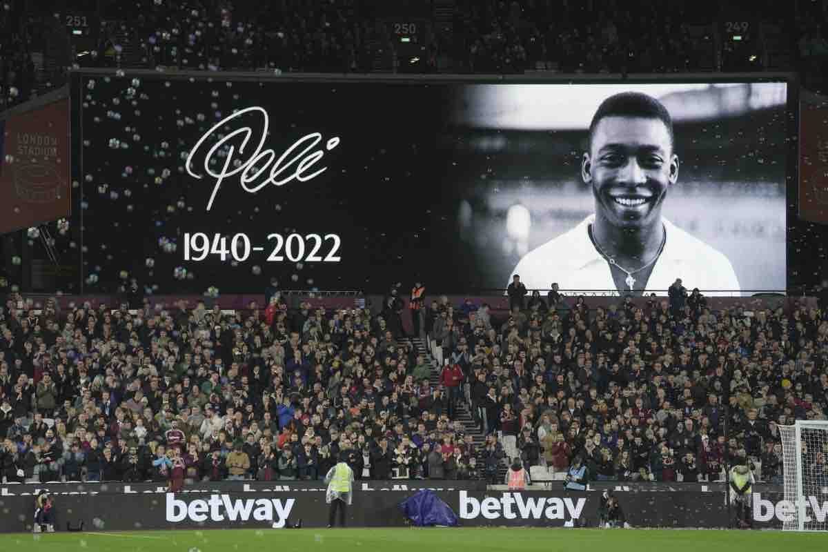 Omaggio a Pelé in Premier League