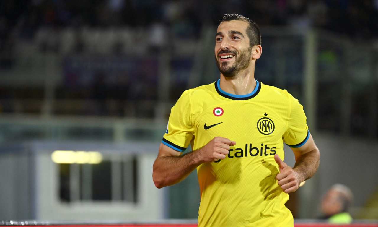 Mkhitaryan esulta 