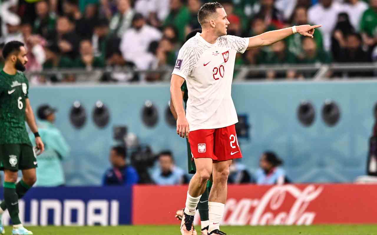 Zielinski con la maglia della Polonia 