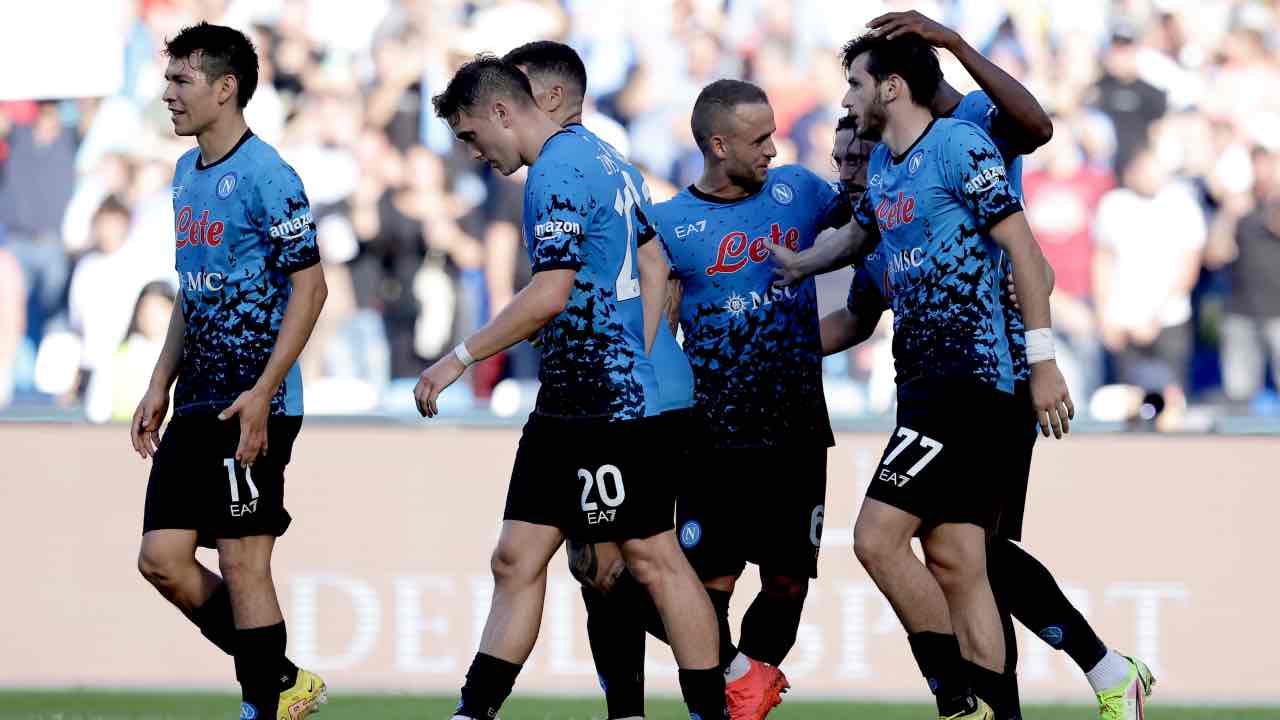 Il Napoli esulta per il gol