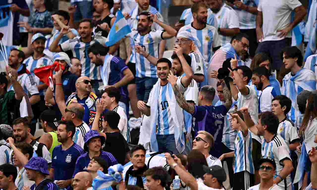 Argentina, tifosi sugli spalti