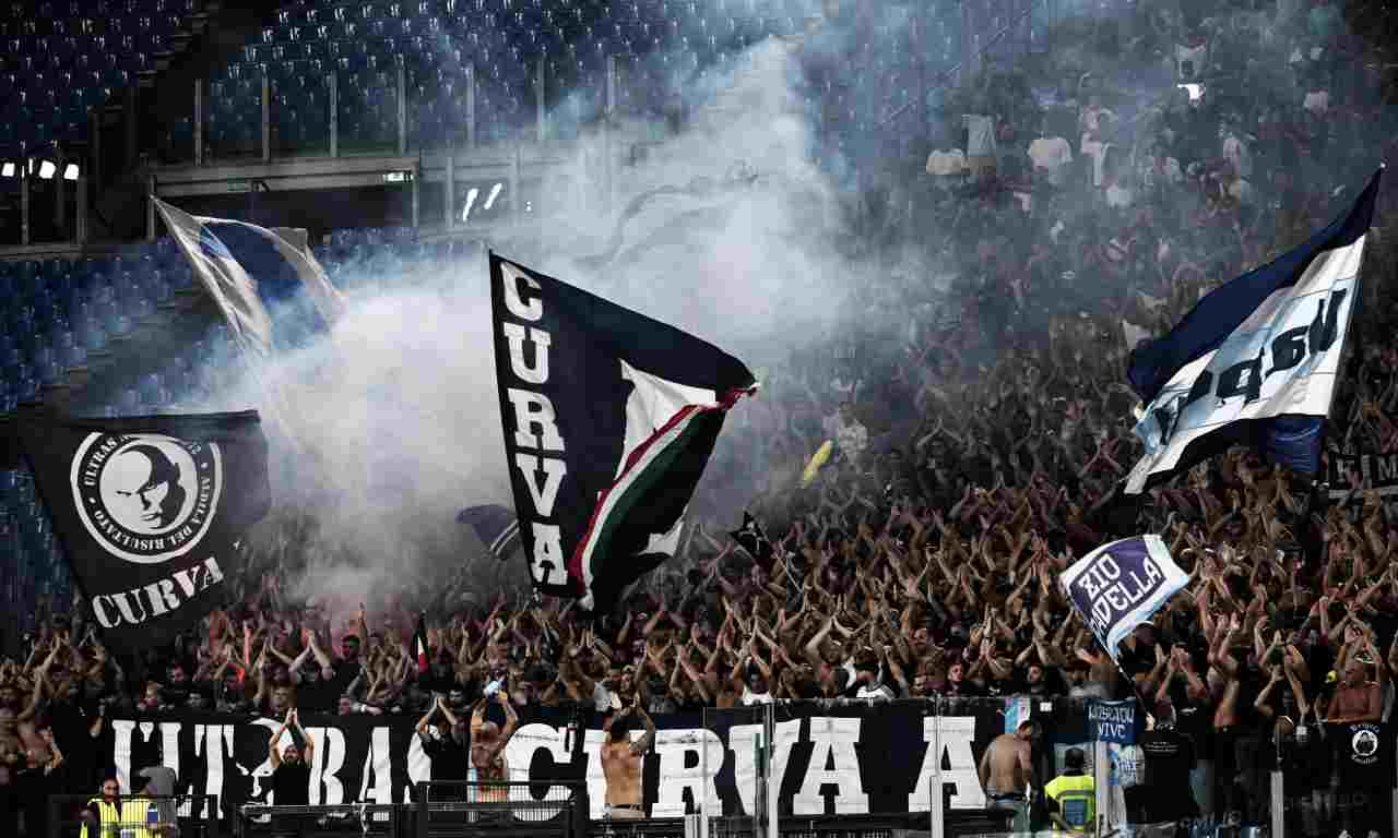 Napoli, ultras sugli spalti