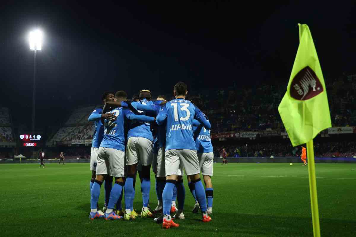 Il Napoli esulta contro la Salernitana