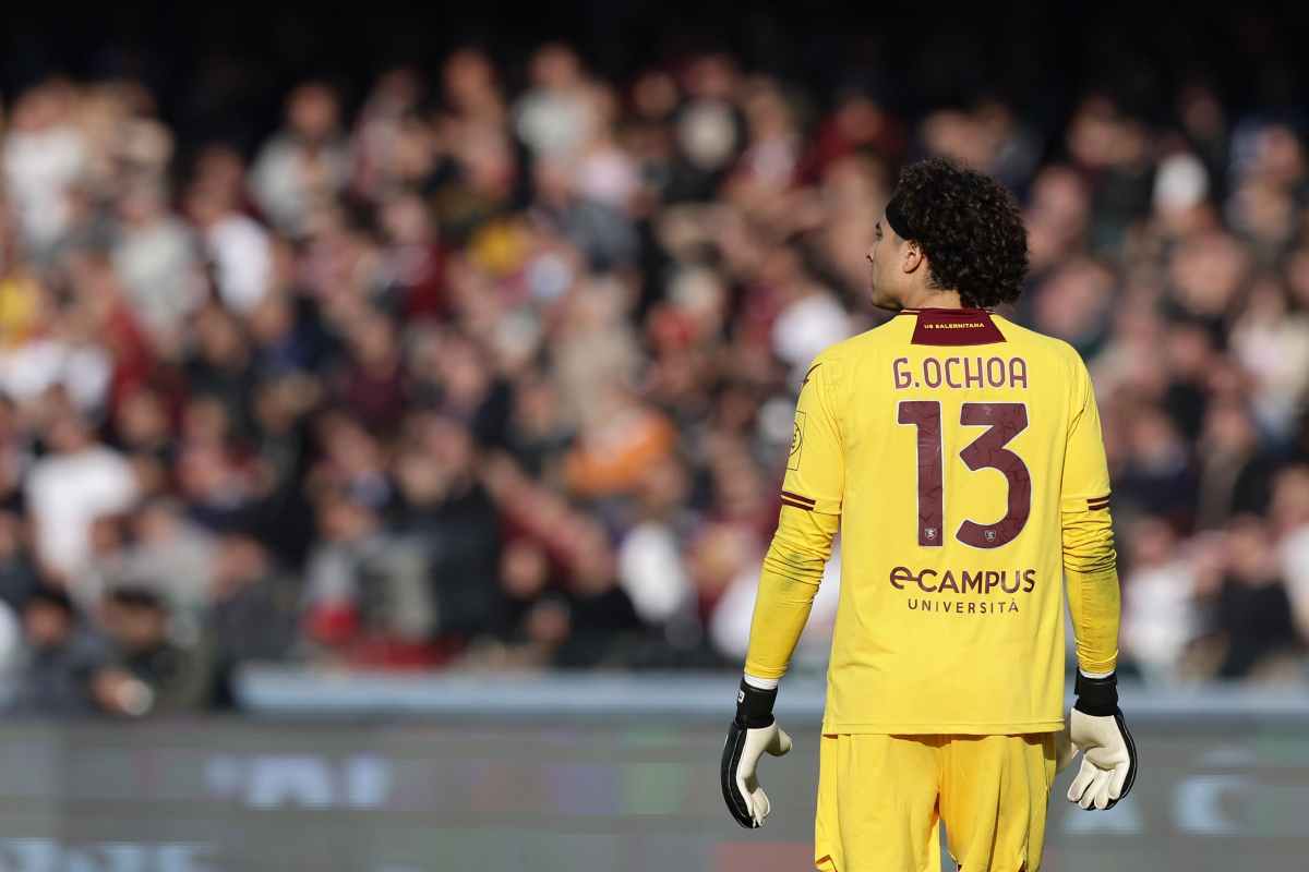 Ochoa in campo con la Salernitana