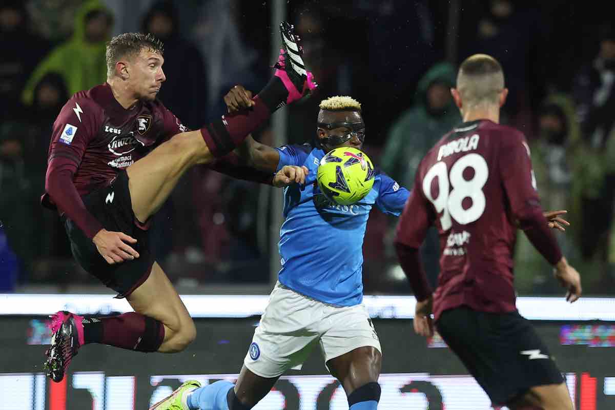 Salernitana-Napoli in campo