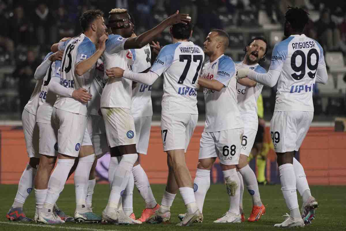 Il Napoli esulta contro l'Empoli