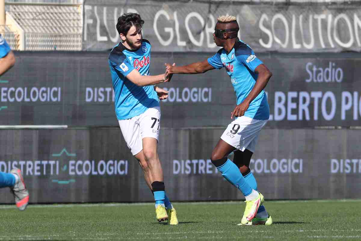 Napoli vince a La Spezia