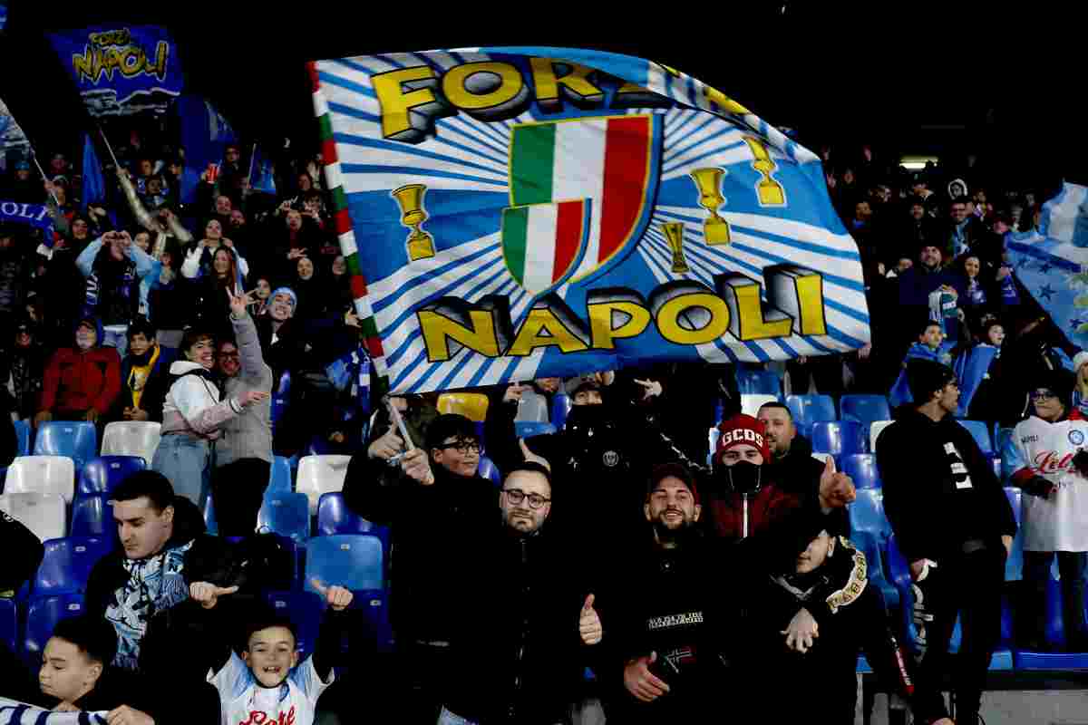 Napoli tifosi a sostegno