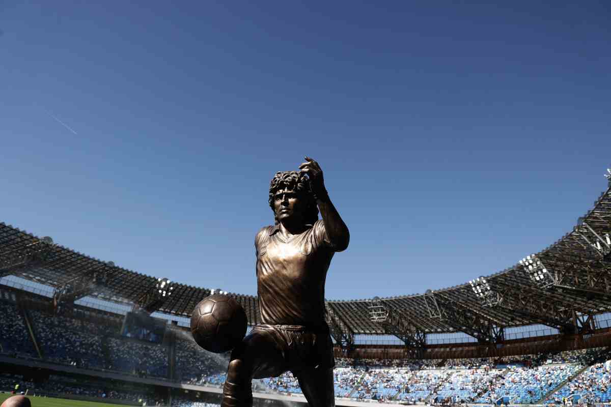 Statua Maradona Napoli