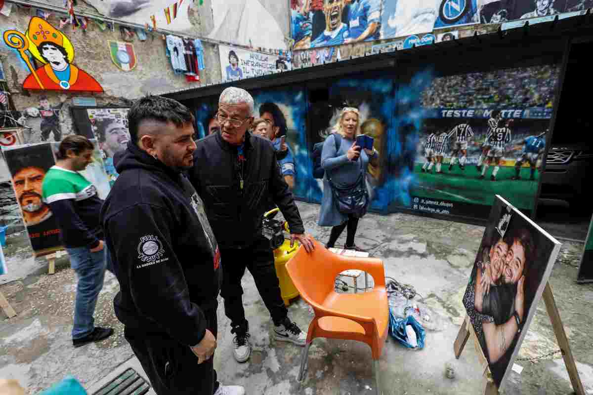 Spezia Napoli cori Maradona