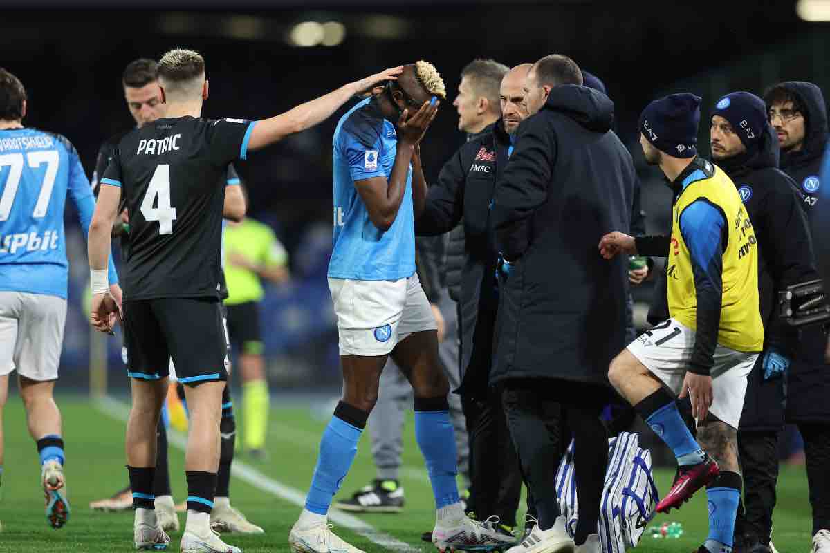 Osimhen a testa bassa in Napoli-Lazio