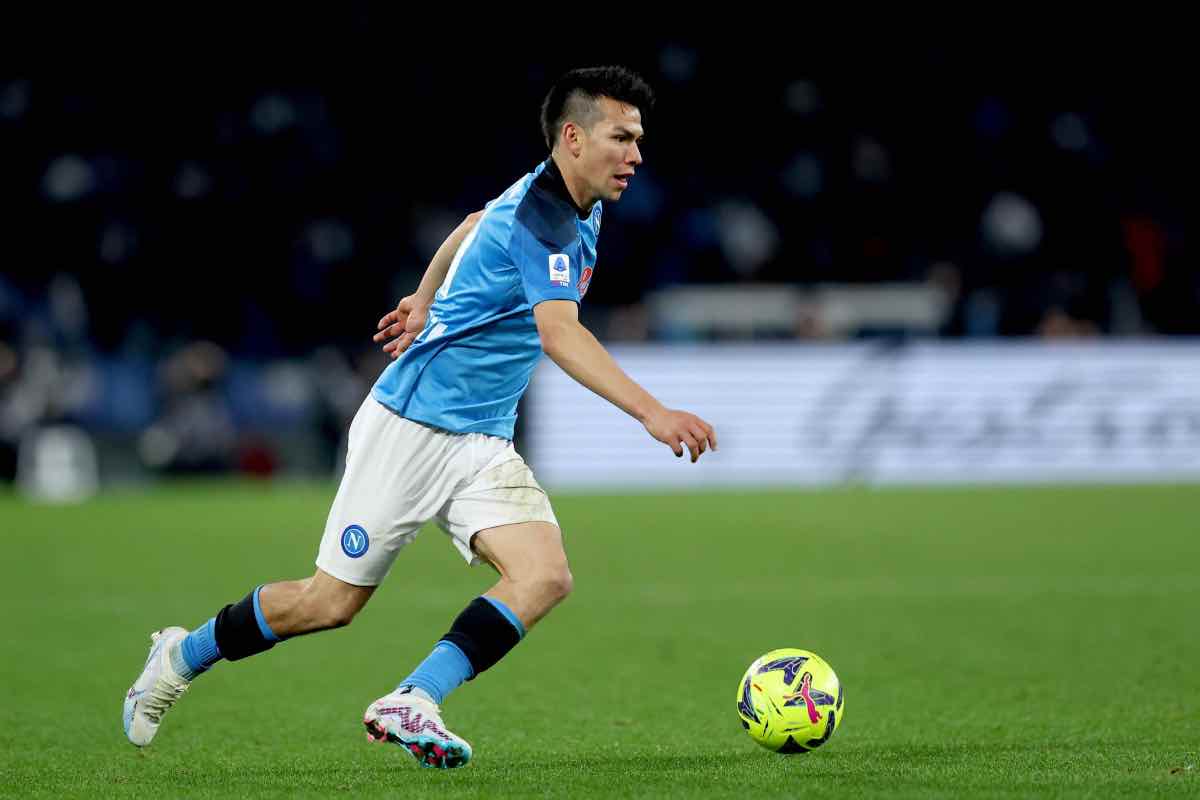 Lozano in campo col Napoli