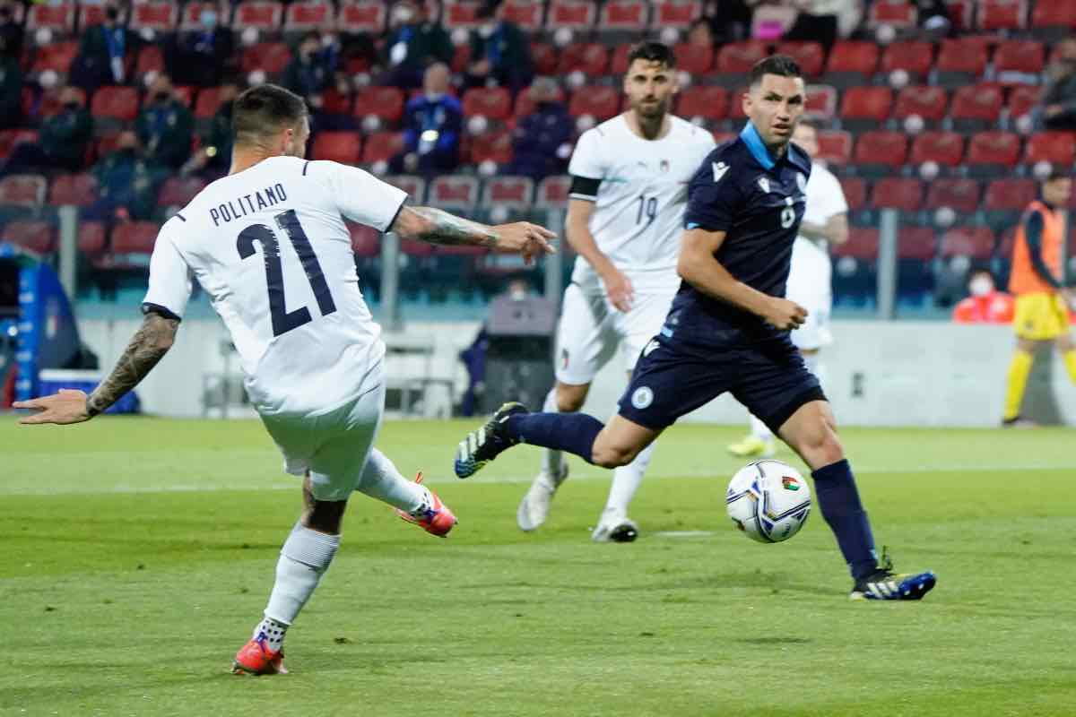 Matteo Politano che calcia