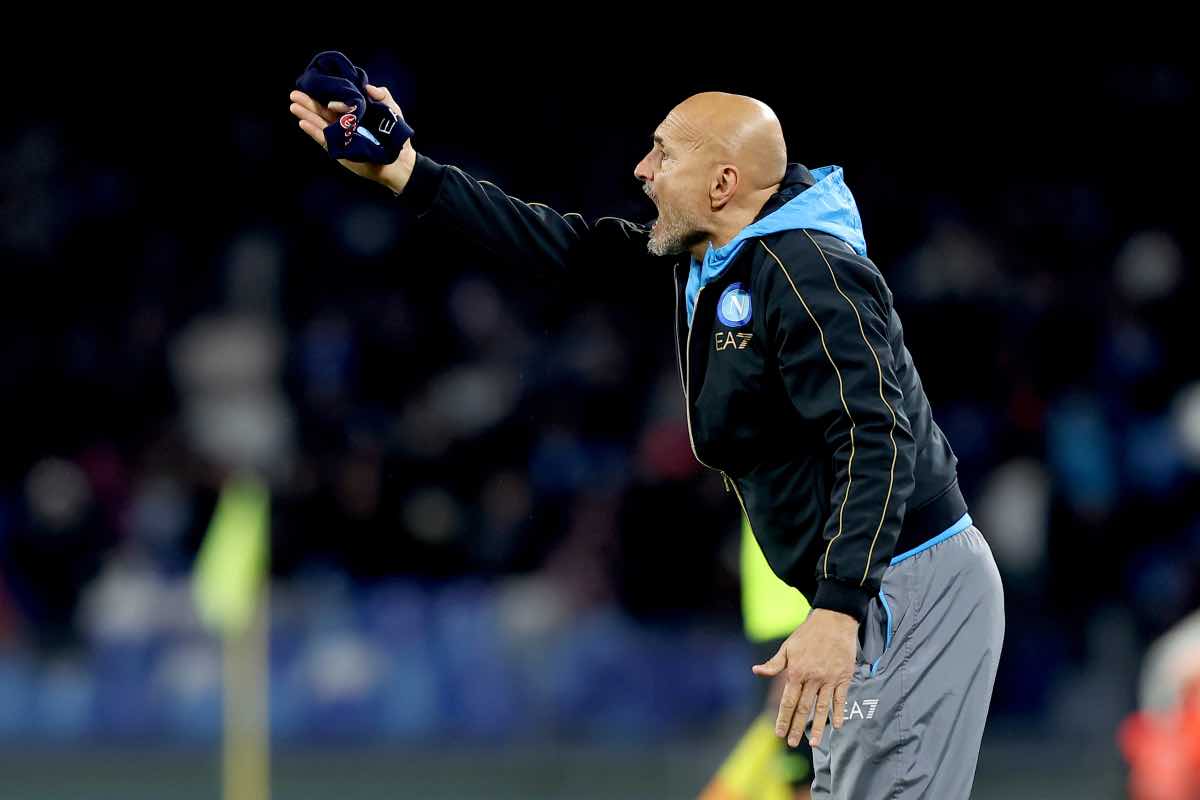 Spalletti dà indicazioni al Napoli