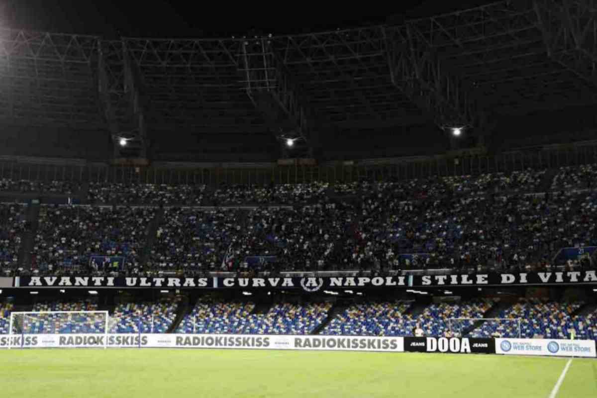 Stadio Maradona senza tifosi dell'Eintracht mercoledì sera 