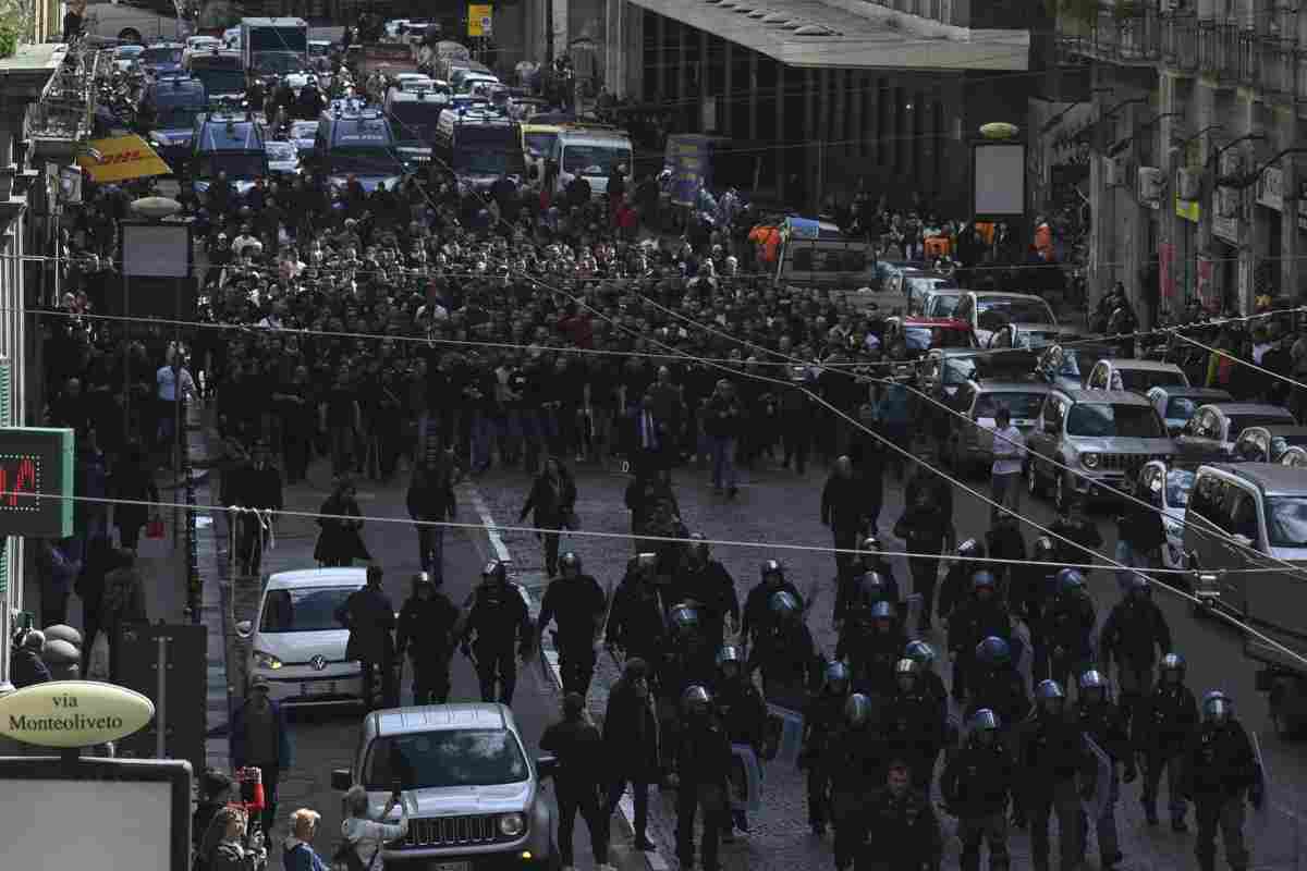 Napoli Eintracht tifosi