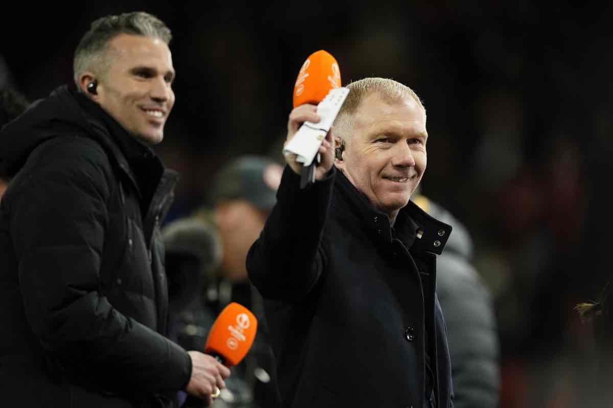 Scholes in tribuna