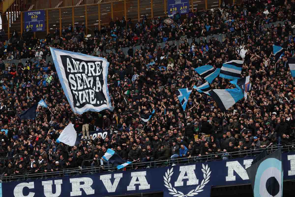 Curva A B coreografia Napoli Milan Champions 