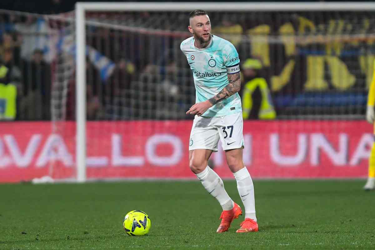 Milan Skriniar è stato operato a Parigi: salterà il Napoli 