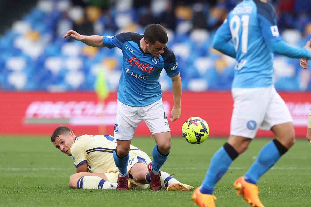 Napoli-Verona in campo