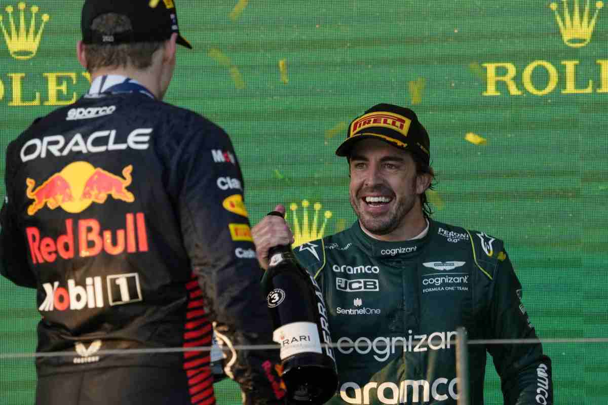 Fernando Alonso batte Verstappen