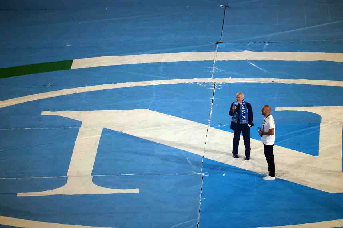 Aurelio De Laurentiis in campo con Decibel Bellini 