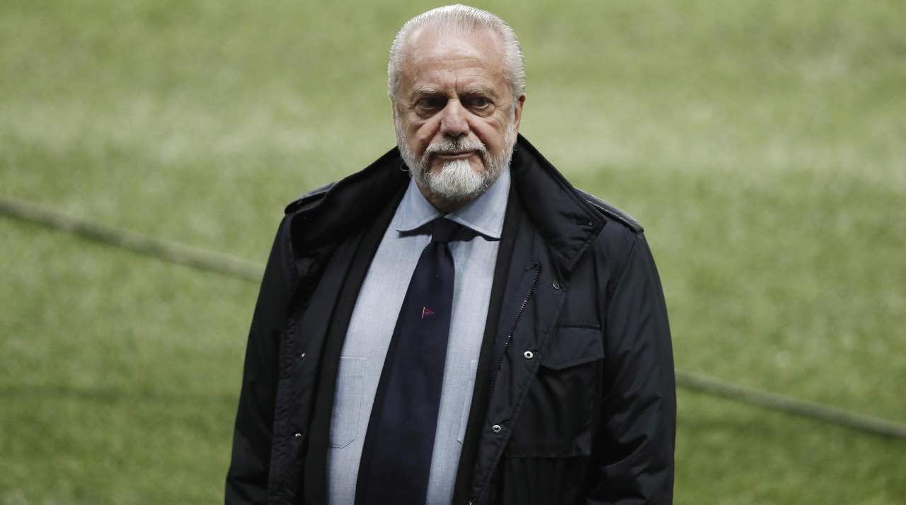 Napoli, De Laurentiis riflette