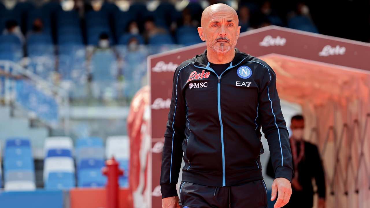 Luciano Spalletti pensieroso