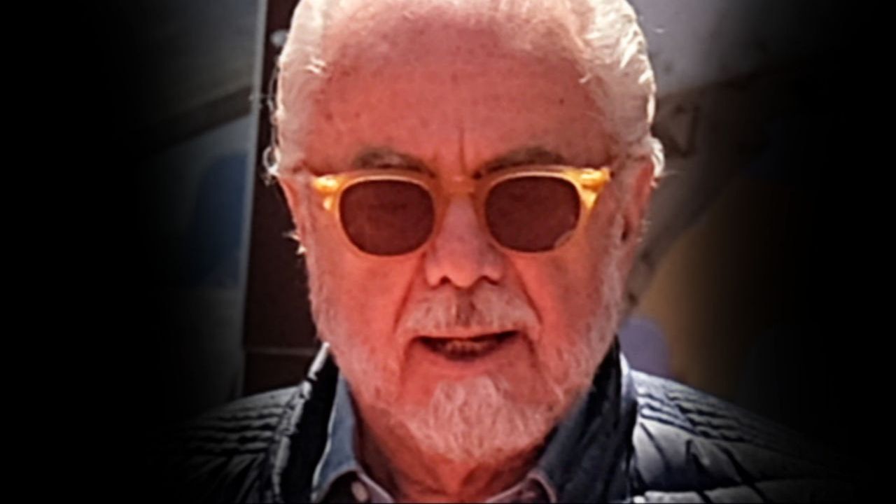 De Laurentiis pensieroso