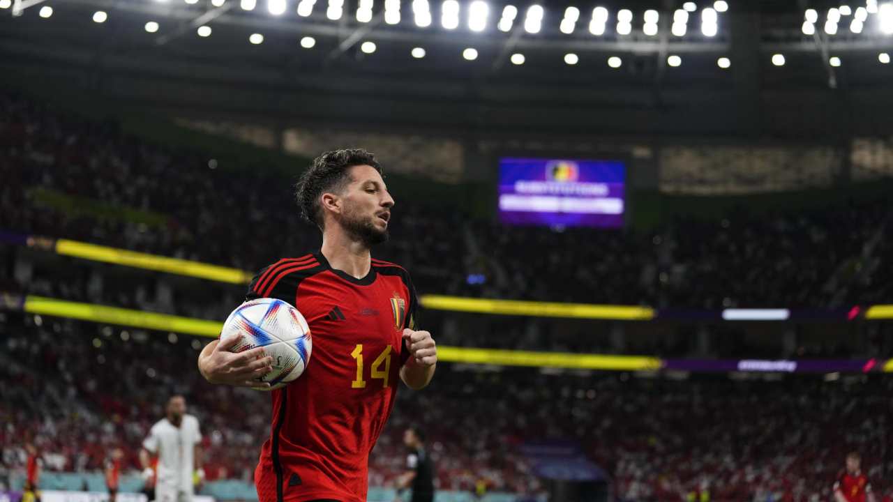 Mertens in campo con il Belgio